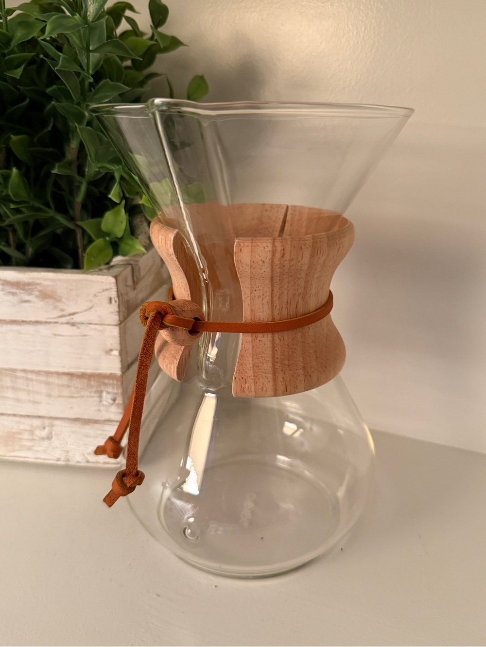 Authentic Chemex Classic 8-Cup Pour Over Coffee Maker Glass Carafe w/Wood Collar